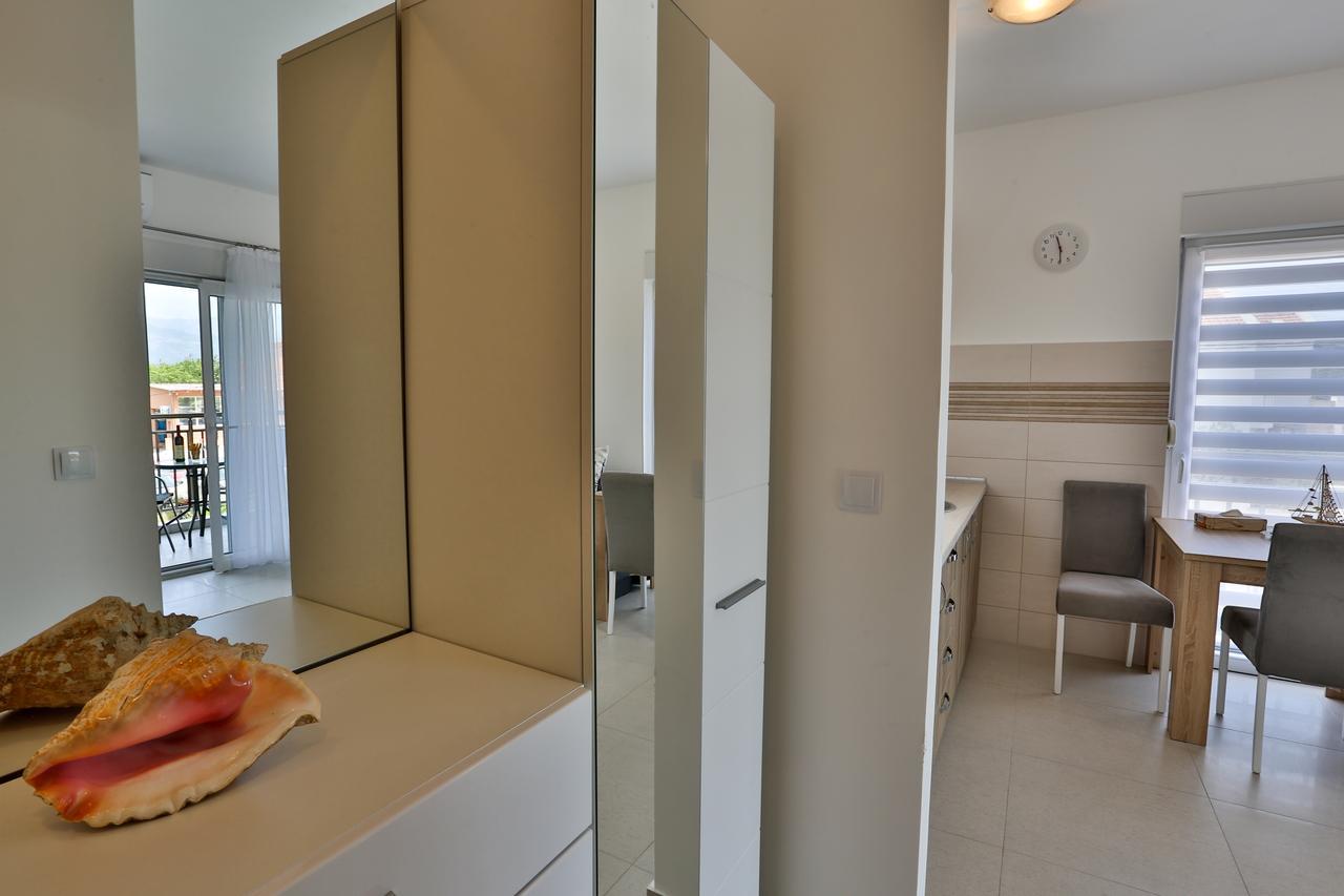 Kristina Apartments ティヴァト エクステリア 写真