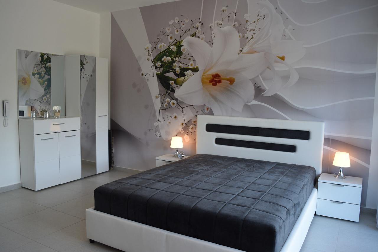 Kristina Apartments ティヴァト 部屋 写真