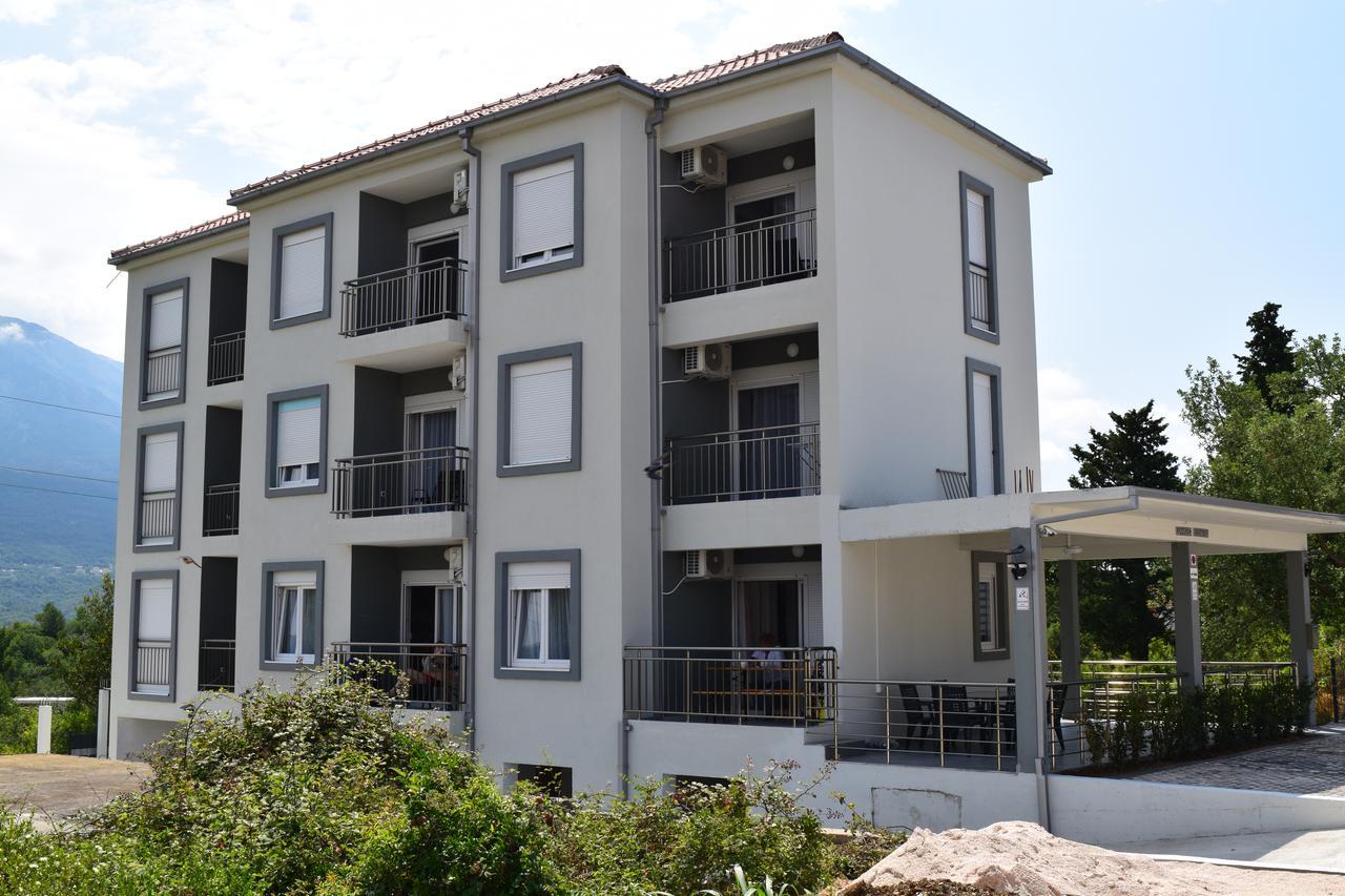 Kristina Apartments ティヴァト エクステリア 写真